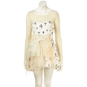 Topshop Unique white mushroom print dress! M. MPDG